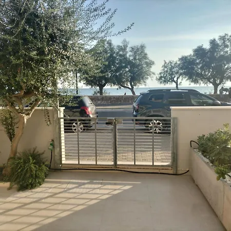 招待所 Ariadimare