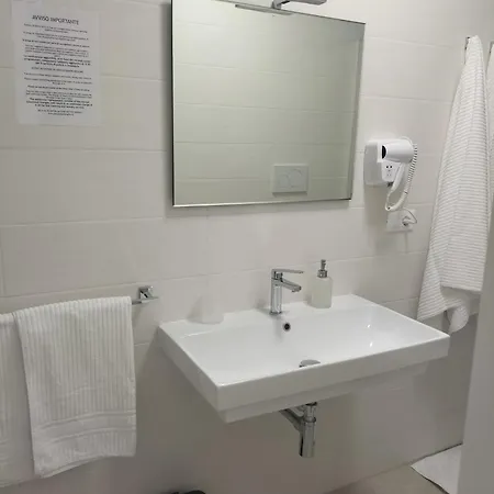 Ariadimare Pensionat Torre Ovo